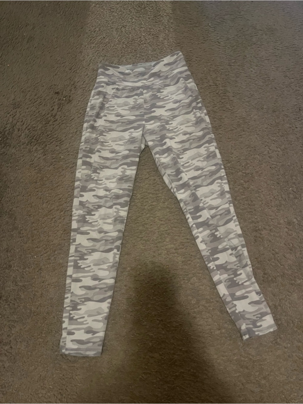 Arizona Jean Company Gray Camo Leggings